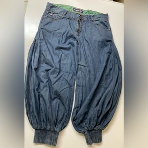 Very cute  soft,blue jeans 👖